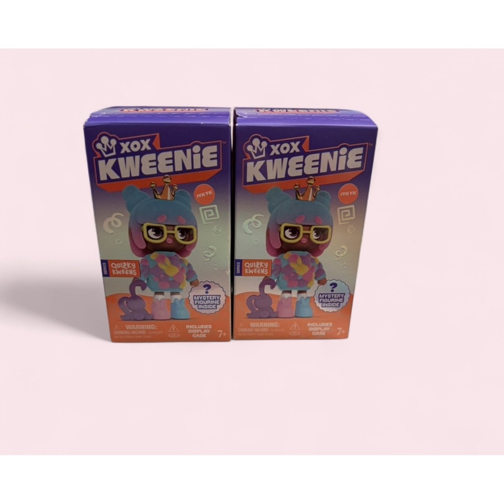 2PK XOX Kweenie ~2 Mystery Figurines W/ Display Cases Total~Quirky Kweens Series